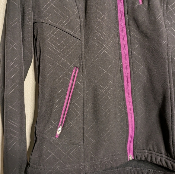 Mondetta Women's Black Jacket with Pink Accents Size Medium - Picture 3 of 8